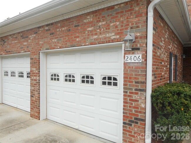 Photo - 2406 Madeline Meadow Dr