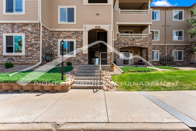 Building Photo - Charming condo with Central AC and 1 Car G... Unit 201