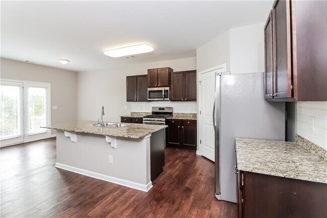 Photo - 315 Heritage Club Cir