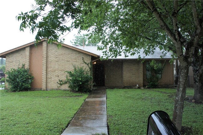Room in House on Southwest Dr