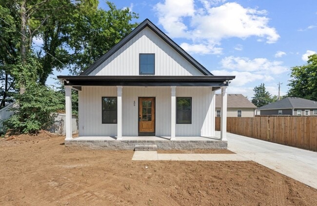 Building Photo - 609 Mayes Ln Rental