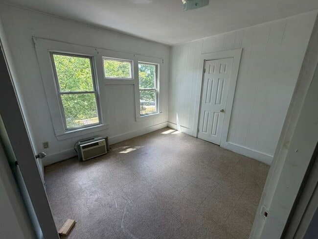 18 Alderman St Unit 3