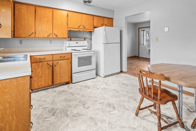 Photo - 124 Blaine Rd