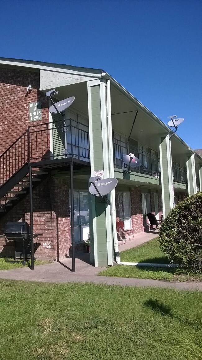 Photo - Oakdale Manor Apartments