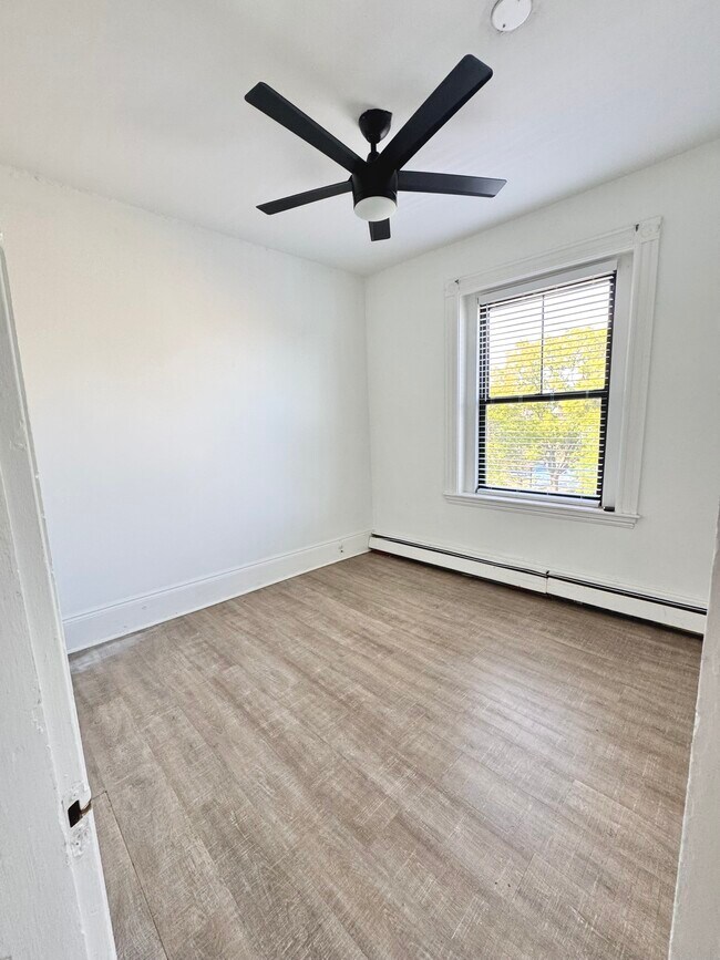 Photo - 1510 Tremont St Unit 3