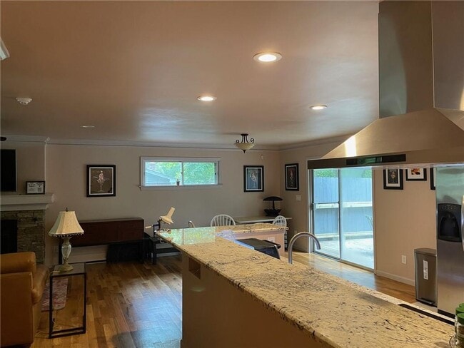 3355 Timber Lake Rd NW