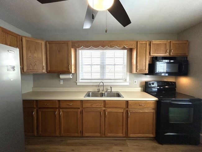 Photo - Cute Brick House in Cove Creek Area