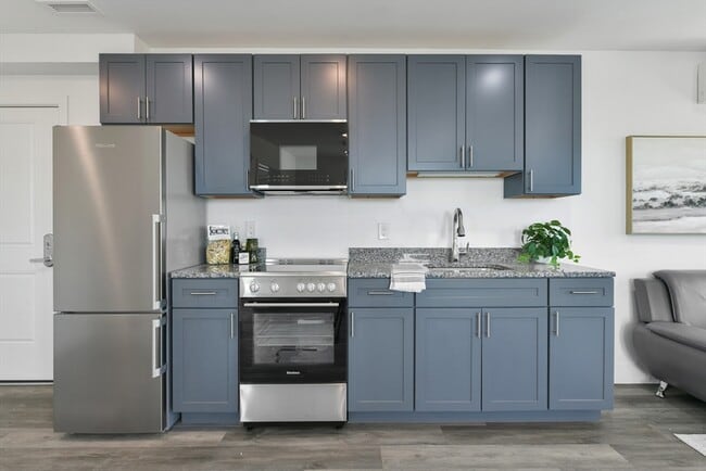 Building Photo - 585 Essex St Unit 316