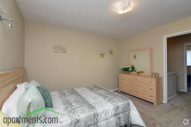 Bedroom - San Rafael Townhomes