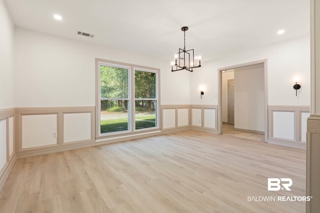 Photo - 167 Rolling Hill Dr