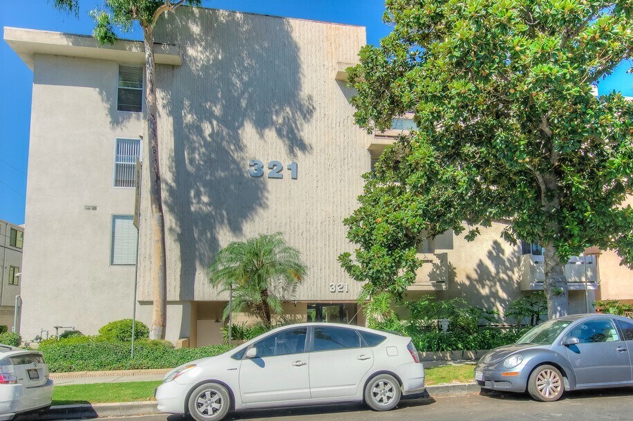 Photo - 321 Sherbourne Drive Apartments