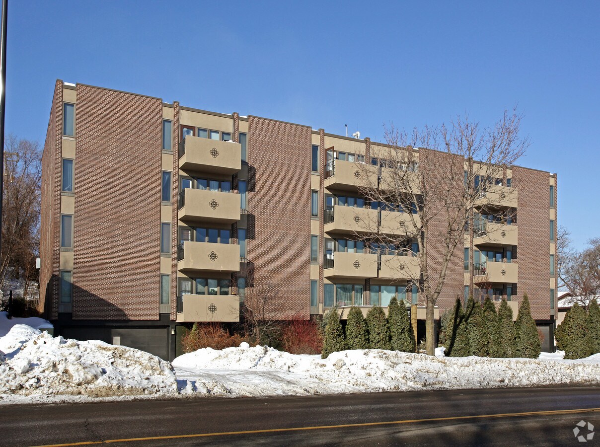 Photo - Skyline Condominiums