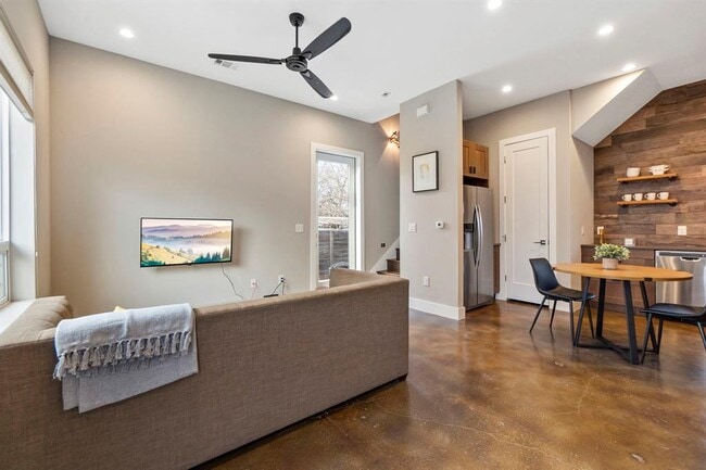 Photo - 4706 Santa Anna St