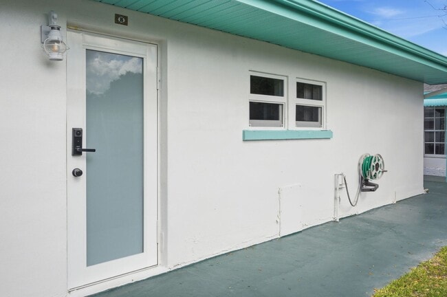 2147 Washington Ave Unit B