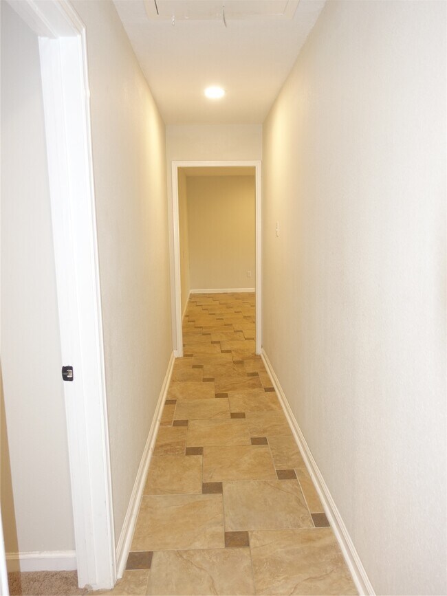 Photo - 1038 Cottage Oak Ln