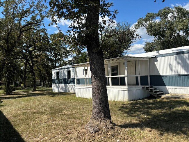 Photo - 231 6 Morris Ln