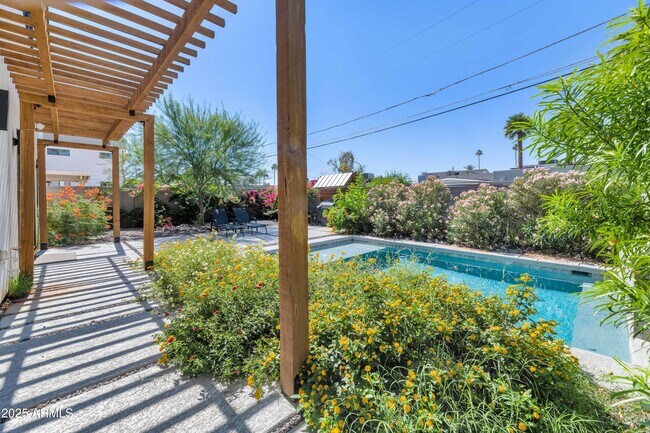 Photo - 4413 E Turney Ave