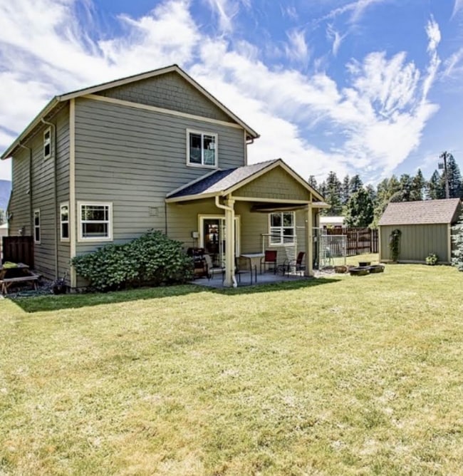 547 SW Rock Creek Dr