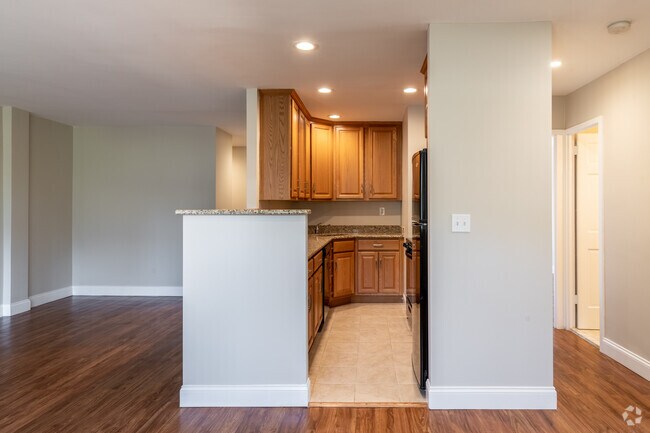2BR - 2BA - 1,200SF