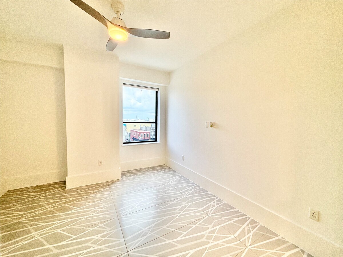 Photo - 2201 Market St