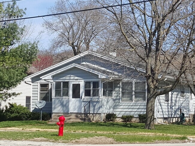 Building Photo - 338 E Church St Rental
