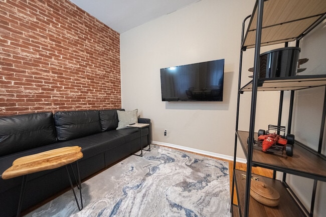 Photo - 125 La Salle St Unidad SI ID1035601P