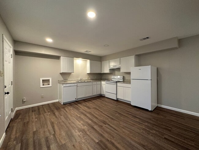 Photo - 7316 Sanger Ave