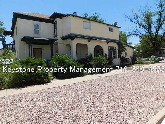 Building Photo - $365 Off Move-in Special!  Centrally Located Apartment - 1 BD/1 Bath $725/$725 Unit #2