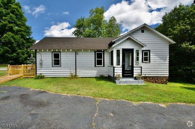 Building Photo - 5528 Berkshire Valley Rd Rental