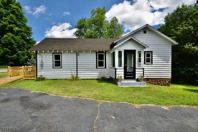 Photo - 5528 Berkshire Valley Rd House
