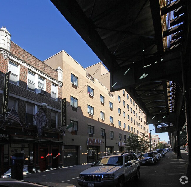 Astoria Tower 31 Apartments For Rent in Astoria, NY