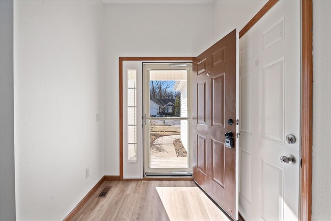 Photo - Large 3 Bed 2 Bath ranch for rent