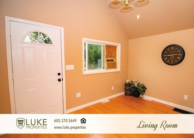 Photo - 601 W Brookings St