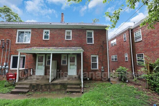 53 S Burgess Ave