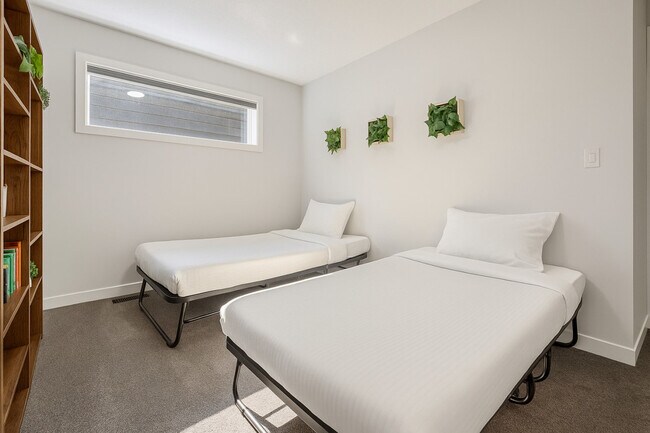 Photo - 154 Mitchell Rd NW Unit SI ID1314552P