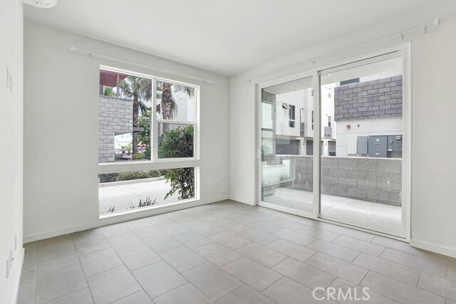 Photo - 1688 Shoreline Way