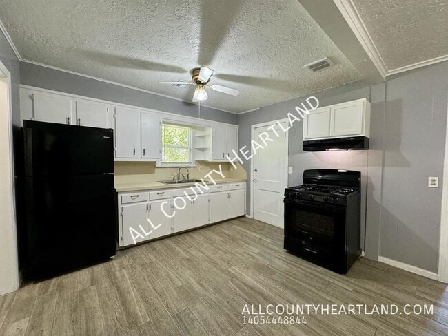 Photo - 3328 NW 29th St