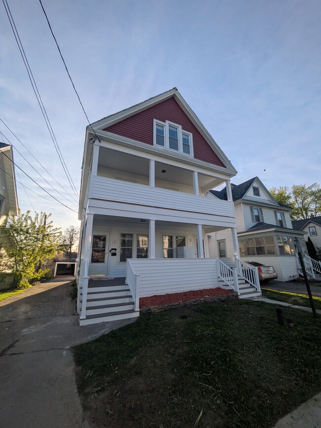 Building Photo - 201 Lillian Ave Unit 201 Lilian