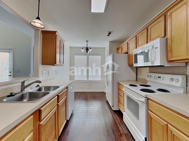 Photo - 118 Greenway St