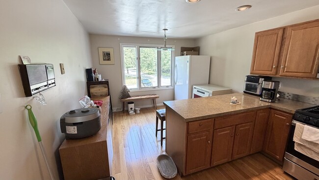 Photo - 308 Erin Rd