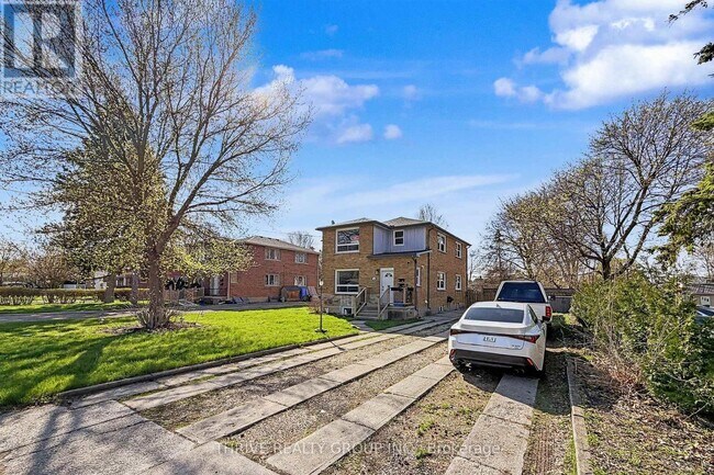 Photo - 1769 Wavell St Unit Upper