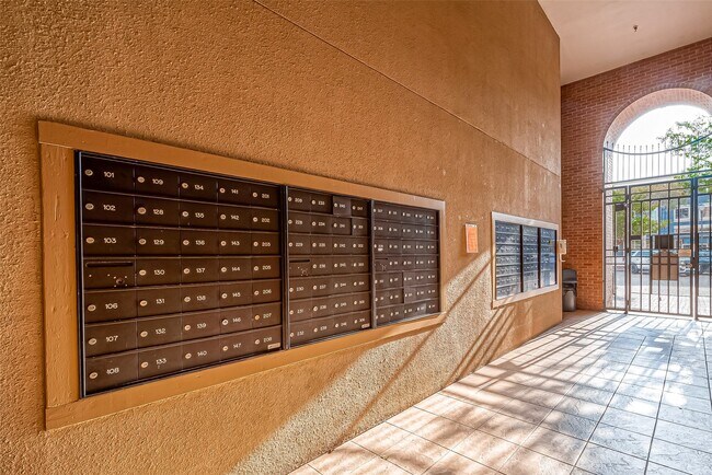 Building Photo - 2299 Lone Star Dr Unit 513