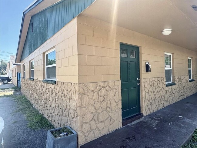 Building Photo - 6619 S Westshore Blvd