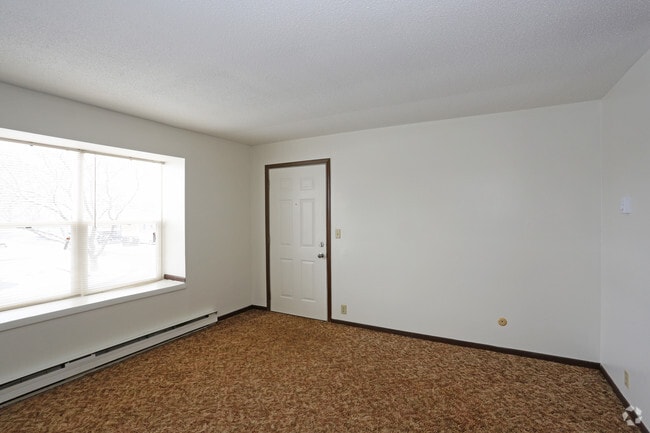 1BR, 1BA - End Apartment - Living Room