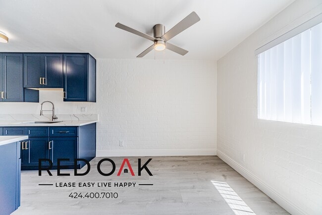 Photo - 1757 N Orange Dr Unit 402