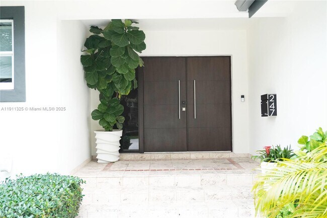 Photo - 247 Shore Dr S