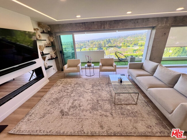 Photo - 838 N Doheny Dr Unidad A1102