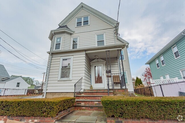 Building Photo - 72 Phipps St Rental