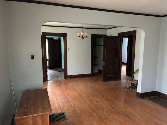 Photo - 853 N College St