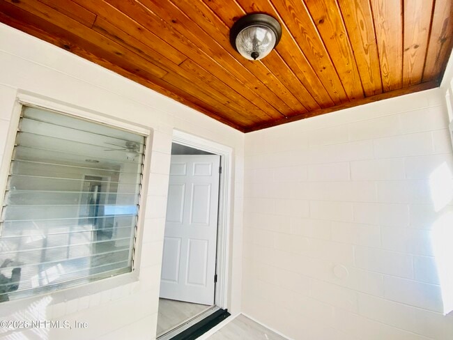 Photo - 1737 W 24th St